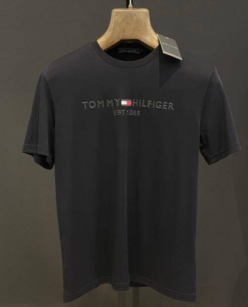 TOMMY HILFIGER T-SHIRT