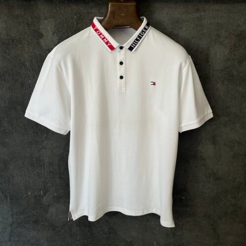 TOMMY HILFIGER T-SHIRT