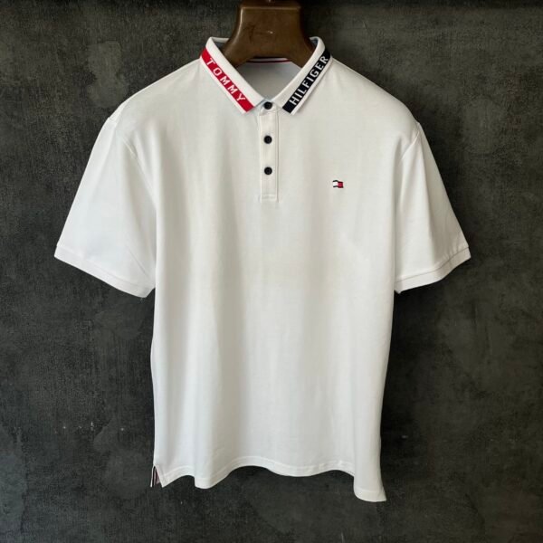 TOMMY HILFIGER T-SHIRT
